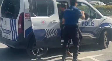 Kadın Sürücünün Önünü Kesen Trafik Magandası Yakalandı!