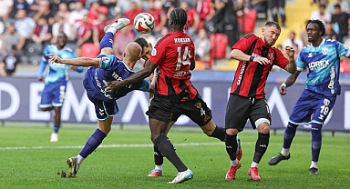 Samsunspor Gaziantep'de Hakemi Geçemedi!