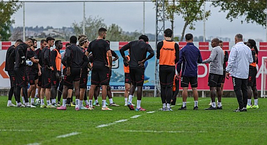 Samsunspor'da Varşova Mesaisi! Zeki Yavru'dan Açıklama… VİDEOLU