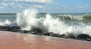 Orta ve Doğu Karadeniz'e Fırtına Uyarısı! 