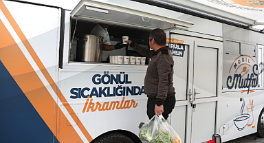 Büyükşehir’den Gönüllere Dokunan Sıcak Çorba İkramı!