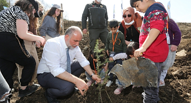 Canik Belediyesi'nden Farkındalık! Fidanlar Toprakla Buluştu...