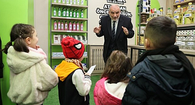 Bu Markette Para Geçmiyor, Gençler Çevre Bilinci Kazanıyor!