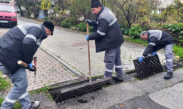 Canik Belediyesi Ekipleri Mazgalları Tek Tek Temizliyor!