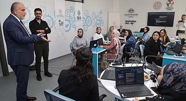 Canik'te Kadınlar Yapay Zekâ İle Geleceğe Hazırlanıyor!