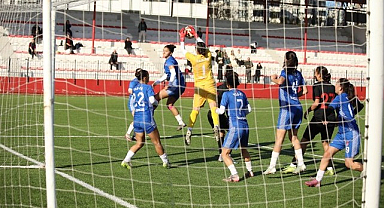 Farklı Galibiyet Liderliği Getirdi!