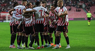 Kadir Sağlam Samsunspor’a Kart Yağdırdı!