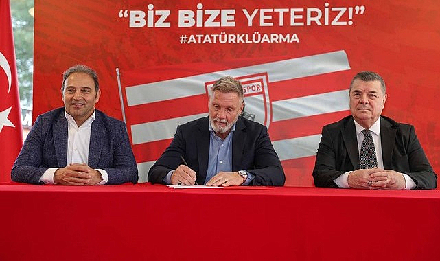 Fink İlk Mesajı İmza Töreninde Verdi! ‘Hedefimiz Kulübü Daha Yukarıya Taşımaktır’