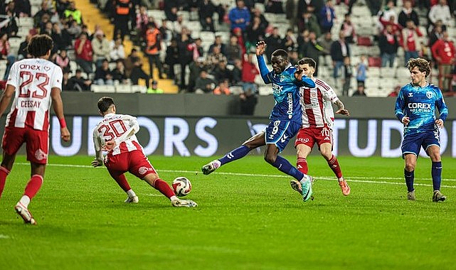Samsunspor Antalya'da Şoka Uğradı!
