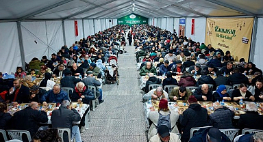Büyükşehir Belediyesi Binlerce Kişiyi İftar Sofralarında Buluşturuyor!