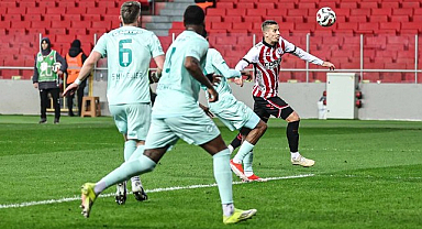 Milli Takıma Giden Satka Ameliyat Olacak!