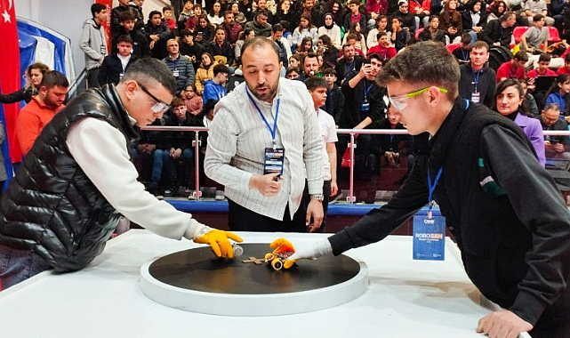 Canik'te Genç Mucitler Robotlarıyla Sahneye Çıkıyor!