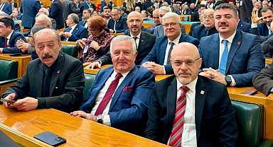 CHP'nin 81 İl Başkanı Özgür Özel'in Liderliğinde Birlik Mesajı Verdi!