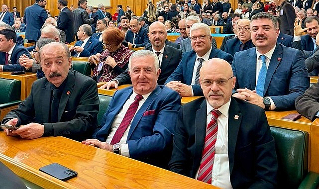 CHP'nin 81 İl Başkanı Özgür Özel'in Liderliğinde Birlik Mesajı Verdi!