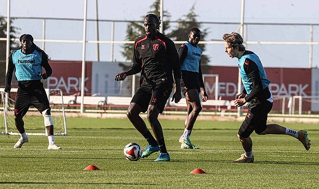 Samsunspor’da Galatasaray Mesaisi Başladı!