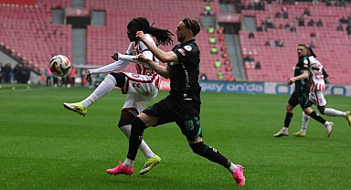 Samsunspor 3 Puanı Elinin Tersiyle İtti!