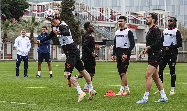 Samsunspor'un Eyüpspor Kamp Kadrosu Açıklandı! İşte Muhtemel 11...
