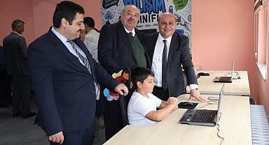 Çarşambalılar Vakfı'ndan Eğitime Büyük Destek! Köy Okuluna Bilişim Sınıfı!