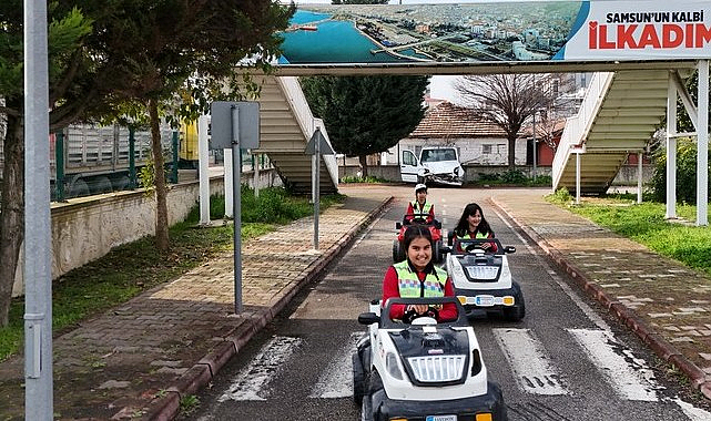 İlkadım’da Minikler Trafik Kurallarını Eğlenerek Öğreniyor!