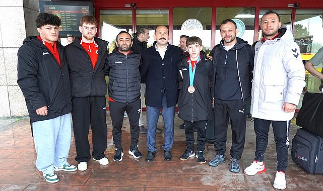 Samsunlu Pehlivanlardan Avrupa Çıkartması! Ömer Aslan’dan Bronz Madalya!