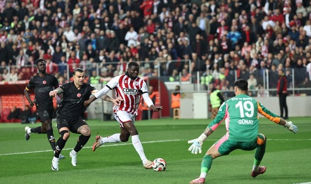 Samsunspor, Galatasaray'ı Resmen Dağıttı! 4-1