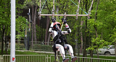 Türkiye'nin Nüfusa Kayıtlı İlk İnsansı Robotu Canik Macera Parkı'nda!