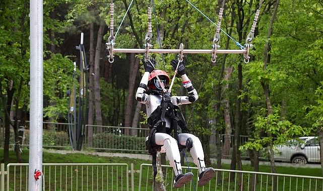 Türkiye'nin Nüfusa Kayıtlı İlk İnsansı Robotu Canik Macera Parkı'nda!