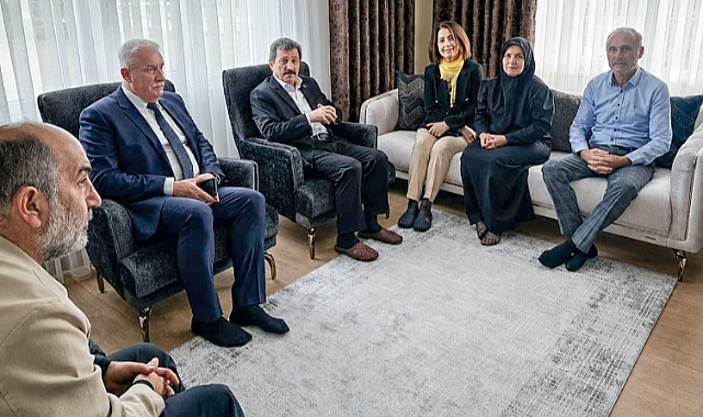 Vali Tavlı ve Eşinden Şehit Ailesine Ziyaret!