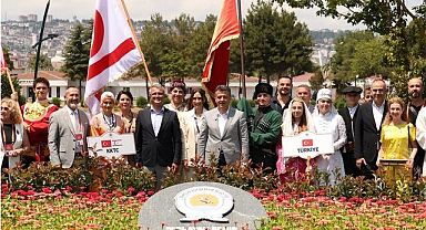 12 Ülkeden Dansçılar Başkan Doğan’ı Ziyaret Etti!