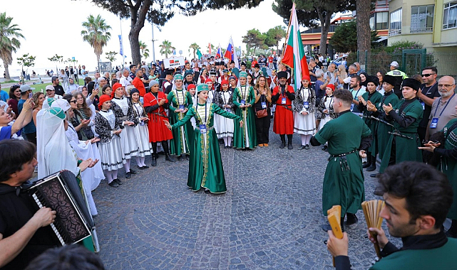 36'ıncı Uluslararası Samsun Halk Oyunları Festivali Başladı!