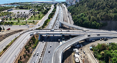 Kenan Şara Köprülü Kavşağı Projesi’nde İki Önemli Bağlantı Yolu Trafiğe Açıldı!