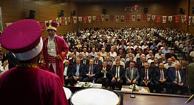 MHP Vezirköprü'de Gövde Gösterisi Yaptı! Olağan Kongre Miting Havasında Geçti!