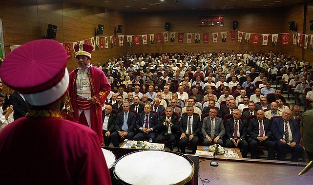 MHP Vezirköprü'de Gövde Gösterisi Yaptı! Olağan Kongre Miting Havasında Geçti!